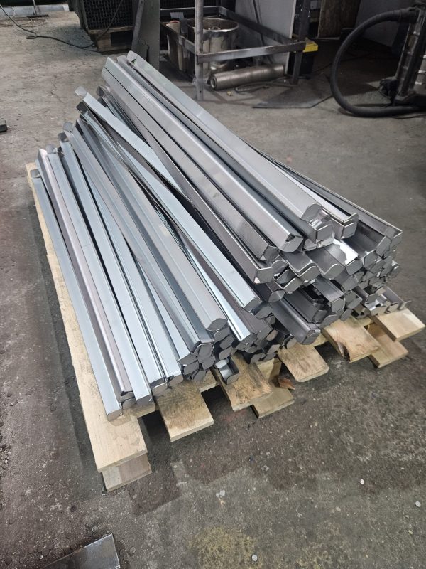 профиль из нержавейки